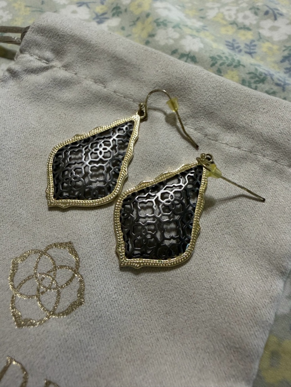 Kendra Scott Gold-Trim Black Filigree Drop Earrings